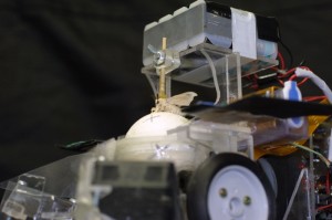 昆虫操縦型ロボット © Kanzaki-Takahashi Lab 昆虫操縦型ロボット © Kanzaki-Takahashi Lab