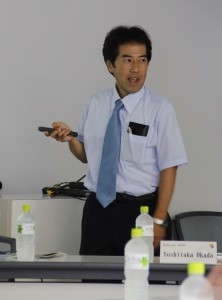 © 2014 The University of Tokyo. Professor Shikazono introduces research at the CEE during the briefing.