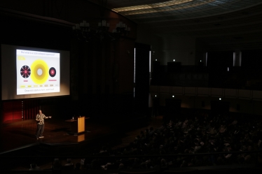 Kavli IPMU Professor Mark Vagins gave the talk