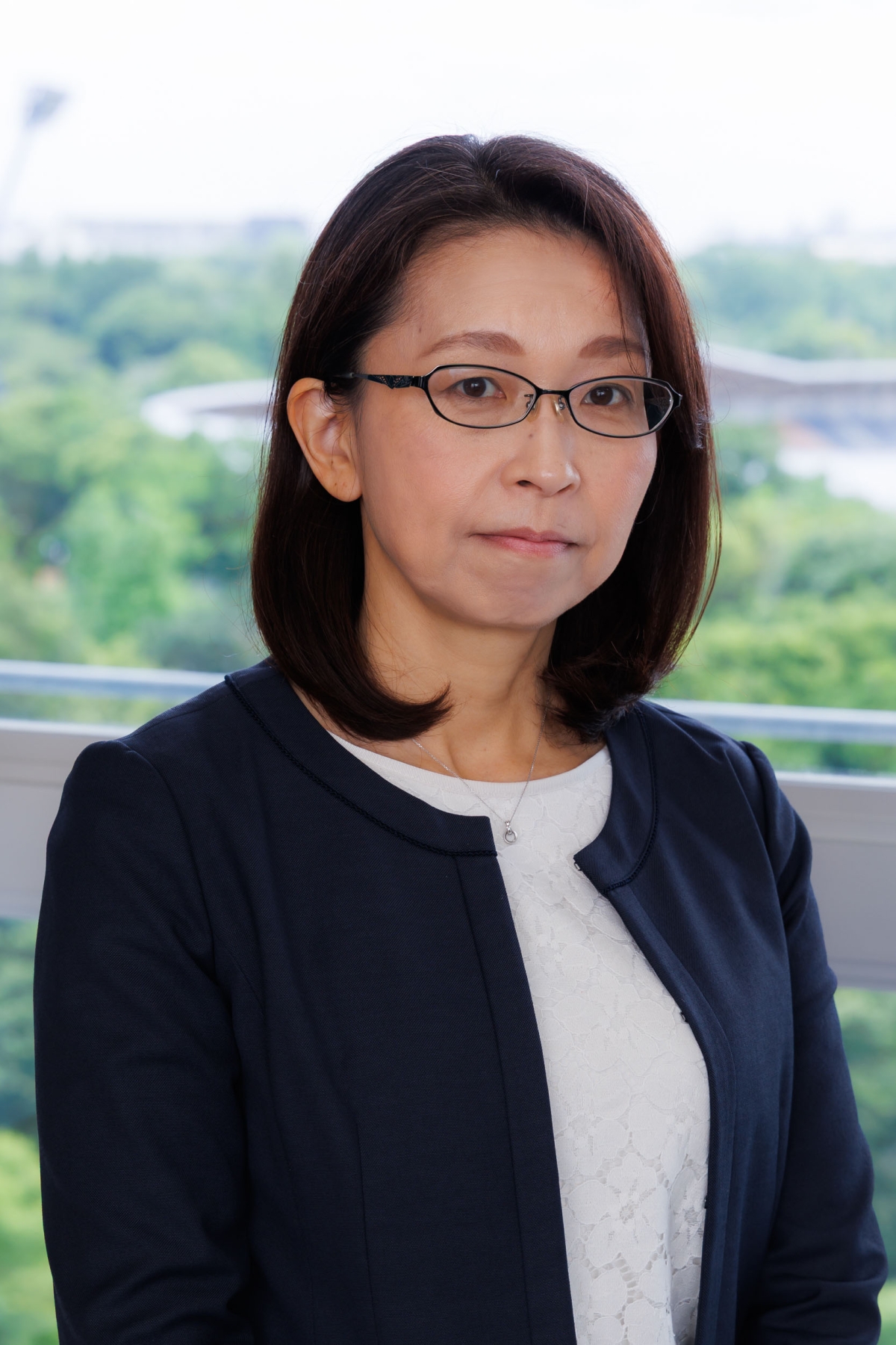 鈴木綾教授